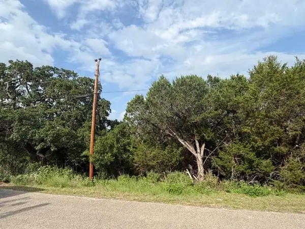 1476 Canyon Ridge Dr, Canyon Lake, TX 78133