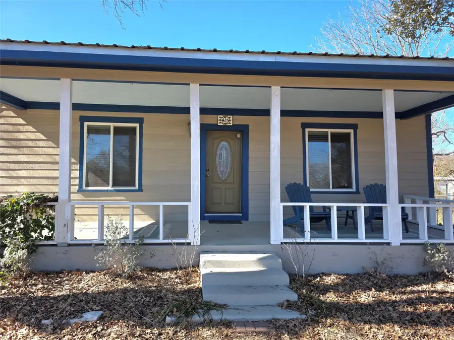 415 N Main St, Rockdale, TX 76567 - #3