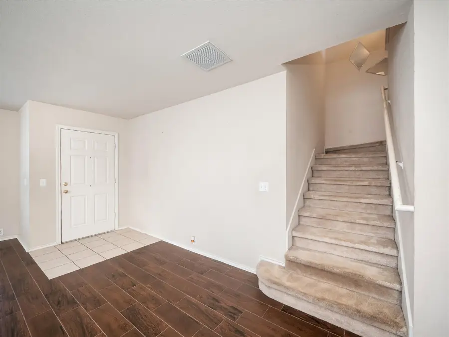 816 Tapestry Cv, Pflugerville, TX 78660 - Image #3