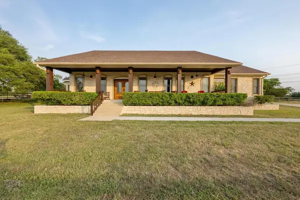 611 Post Oak Dr, Dripping Springs, TX 78620