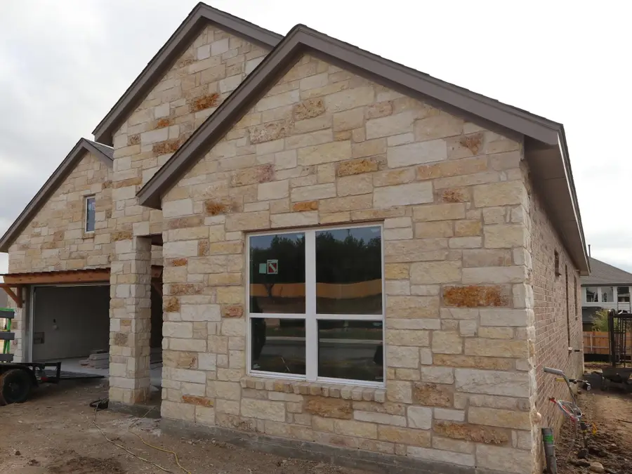 129 Bishop Wood Rd, Dripping Springs, TX 78620 - Image #2