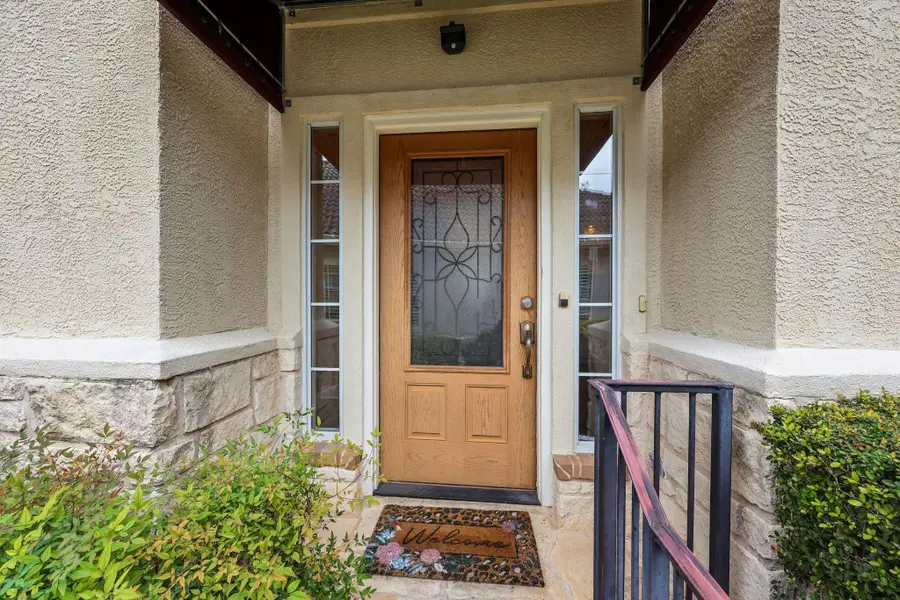 205 The Hills Dr #12, The Hills, TX 78738 - Image #3