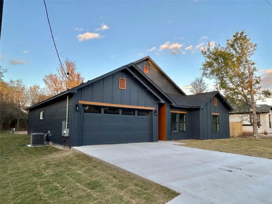 128 W Pauwela Ln, Bastrop, TX 78602 - Image #3