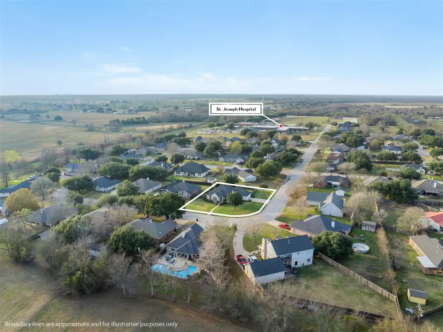 813 Woodson Drive, Caldwell, TX 77836 - Image #2