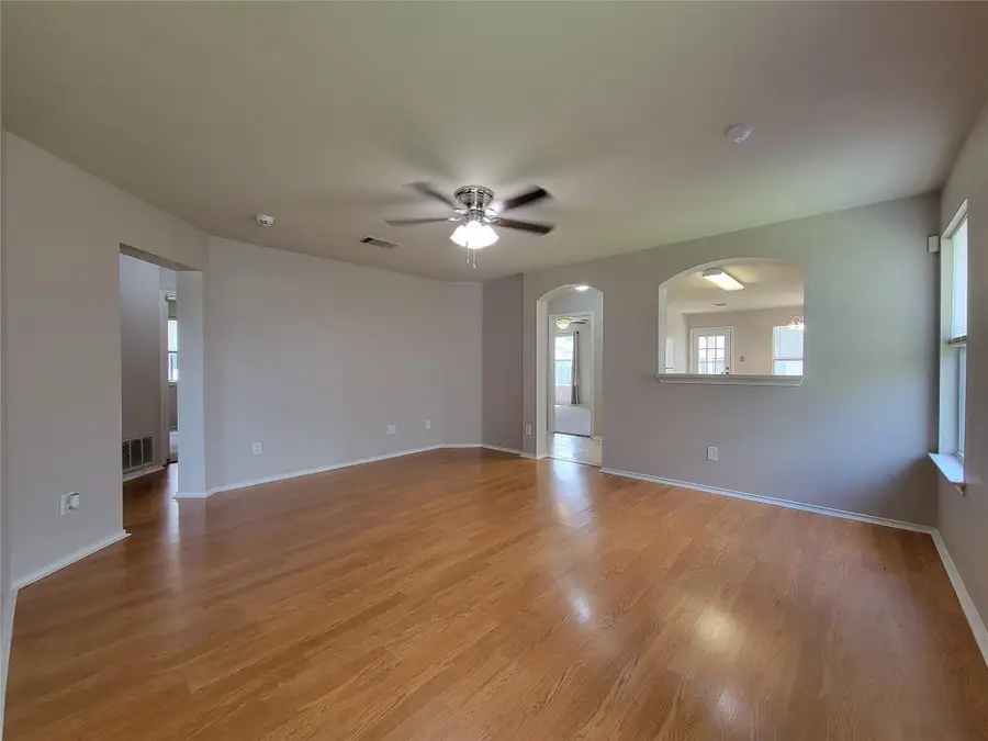 1005 Burgess Dr, Leander, TX 78641 - #2