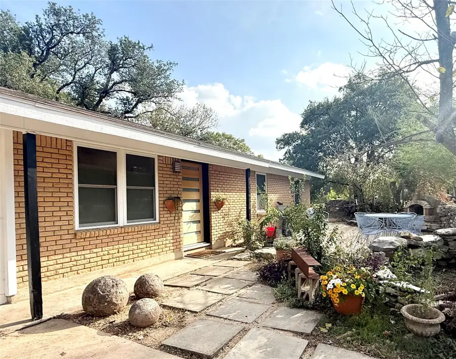 4505 Dudley Dr, Austin, TX 78735 - Image #2