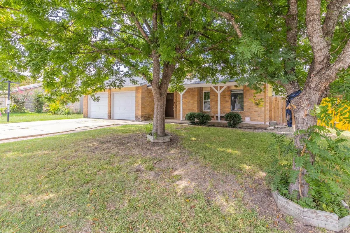 900 Lawnmont Dr, Round Rock, TX 78664 - Image #1