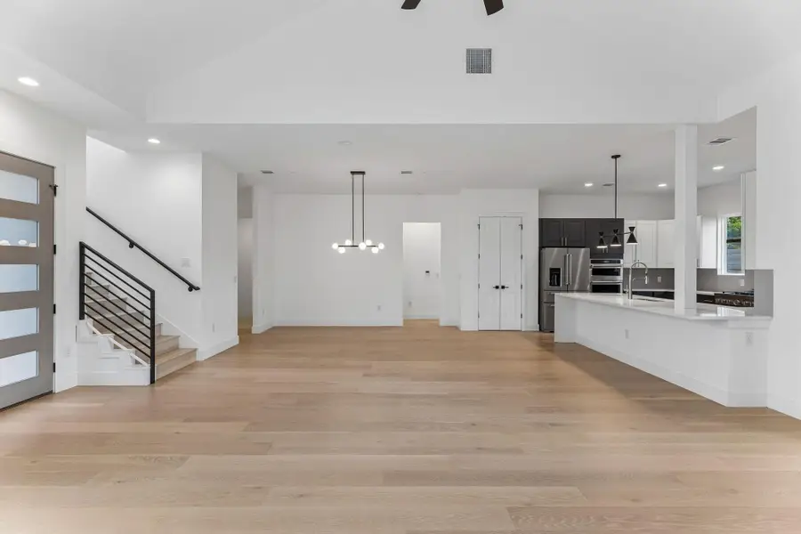 400 Post Road Dr #1, Austin, TX 78704 - #3