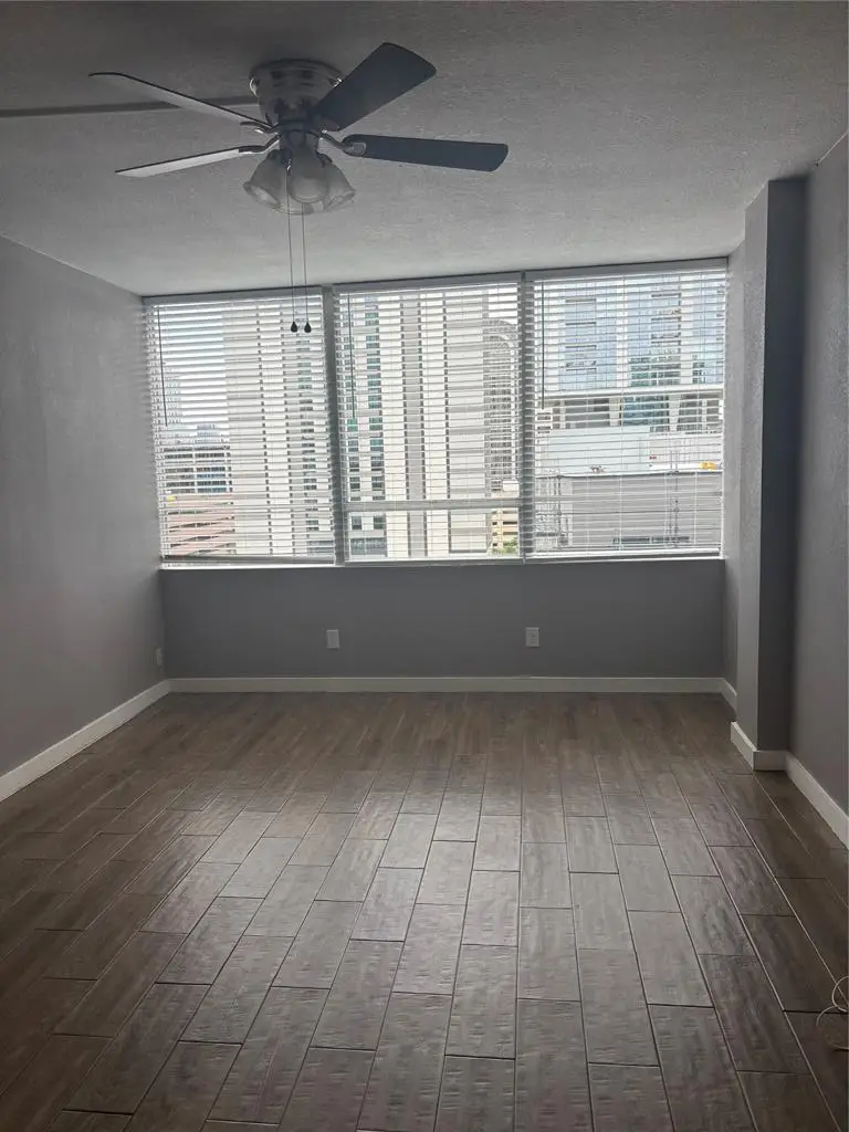 1800 Lavaca St #A806, Austin, TX 78701 - #3