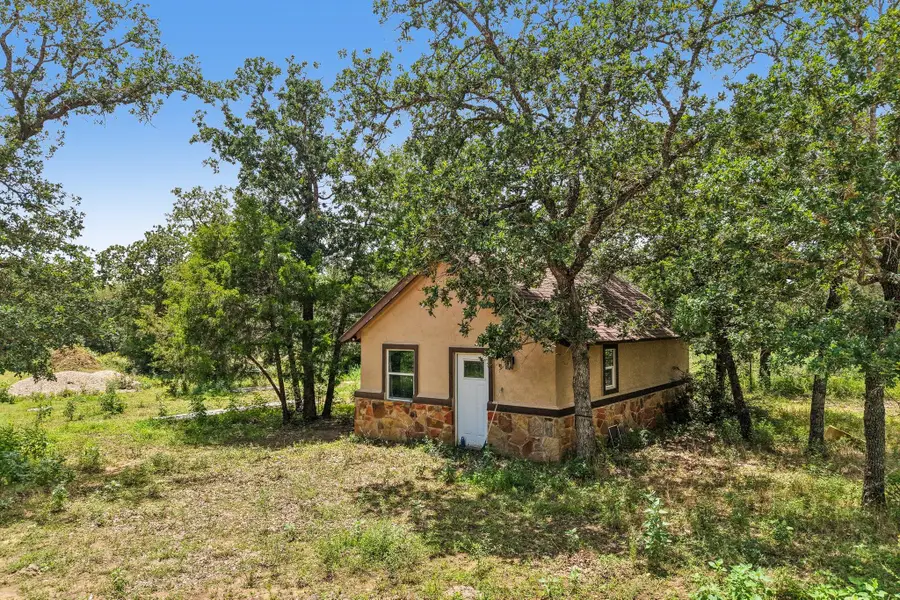 499 Bridgestone Ct, Lockhart, TX 78644 - #2