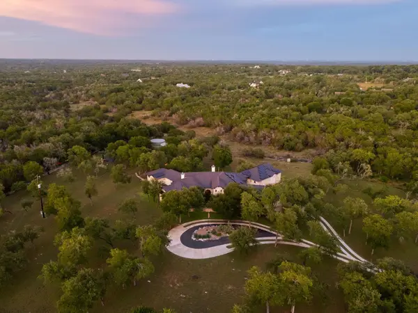 401 Trail Ridge Rd, Wimberley, TX 78676
