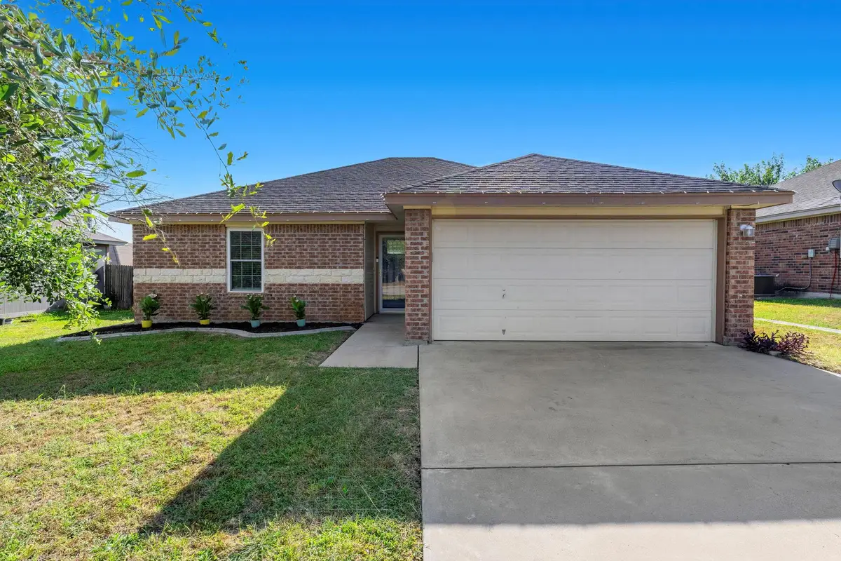 116 Soapstone Dr, Jarrell, TX 76537 - #1
