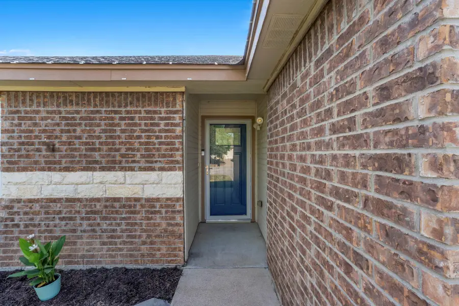 116 Soapstone Dr, Jarrell, TX 76537 - #3