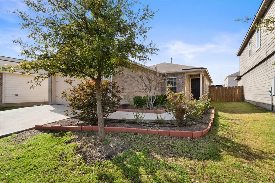 1492 Amy Dr, Kyle, TX 78640 - #3