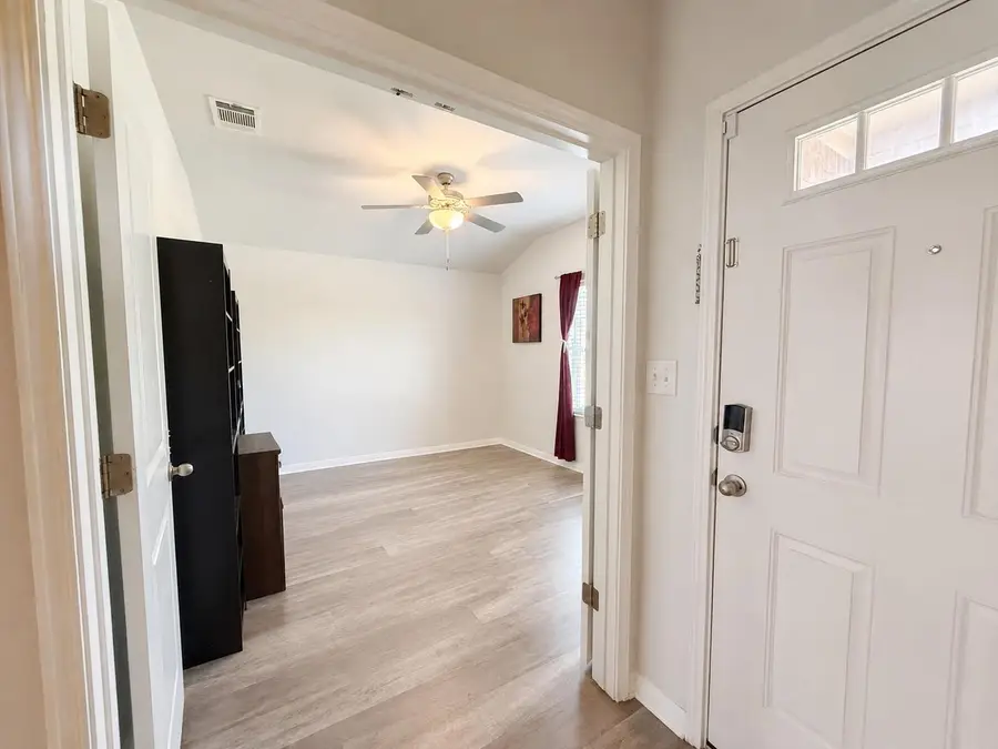 202 Autumn Leaf Rd, Hutto, TX 78634 - #2