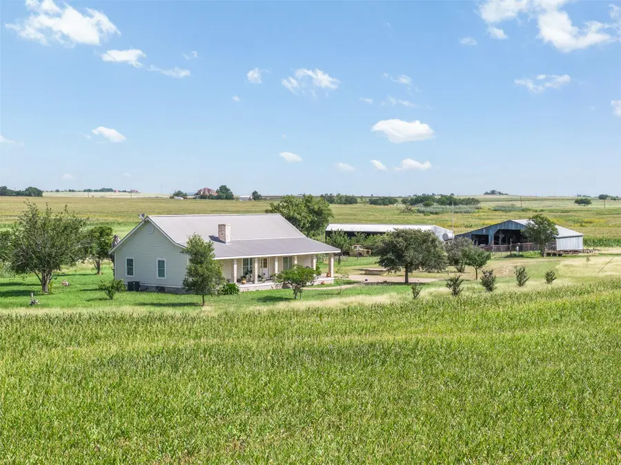 18108 Werchan Ln, Coupland, TX 78615 - #2