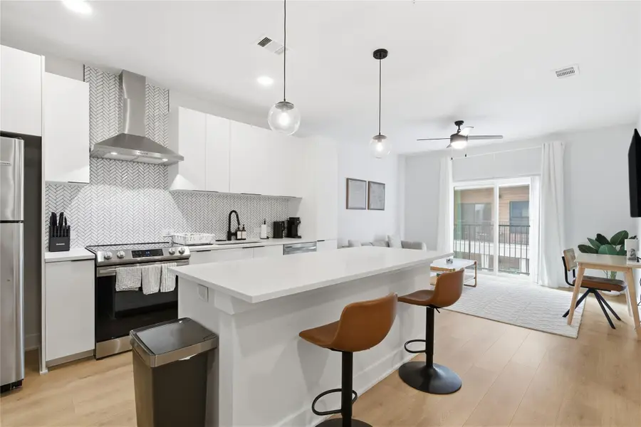2500 Longview St #219, Austin, TX 78705 - #3