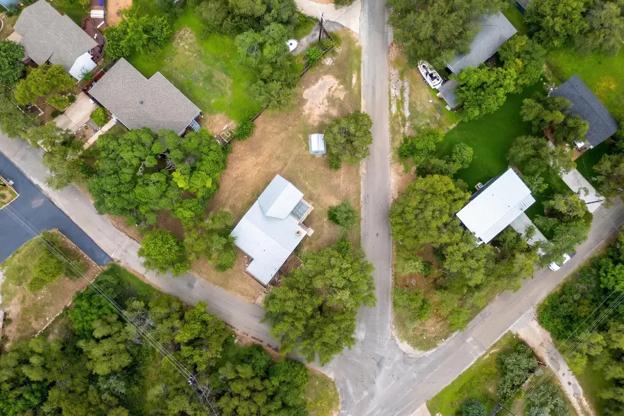 10913 Ridgeway St, Jonestown, TX 78645 - #2