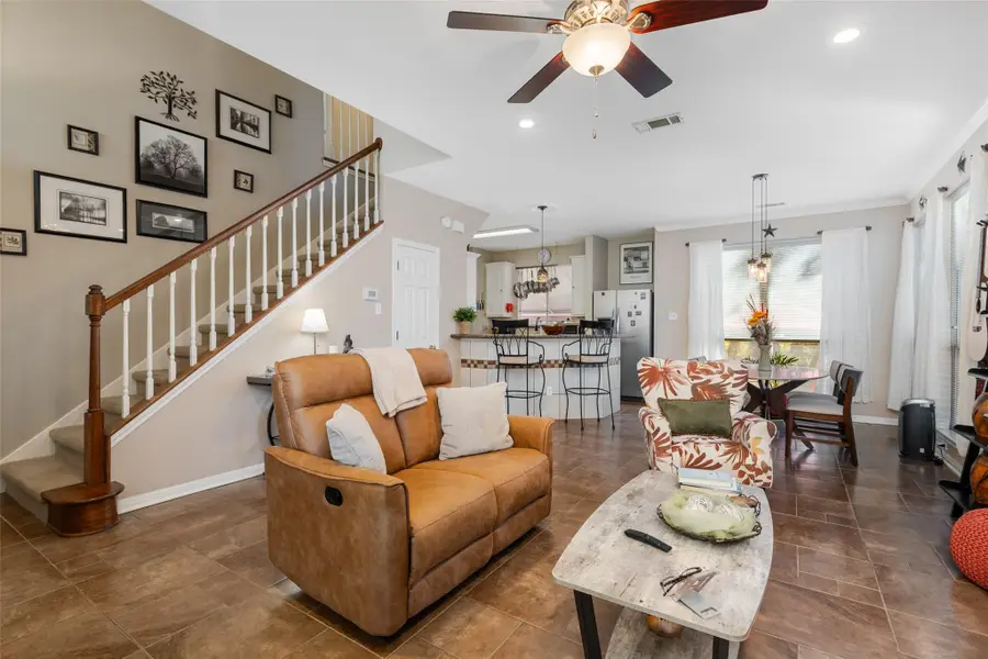 102 Elm Hill Ct, San Marcos, TX 78666 - #2