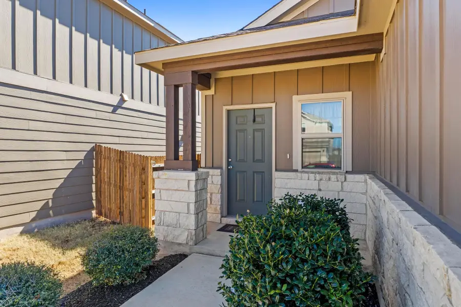 329 La Dera Dr, Liberty Hill, TX 78642 - #2