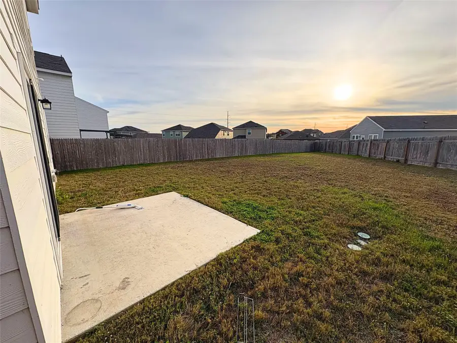 410 Magnum Force Dr, Jarrell, TX 76537 - Image #2