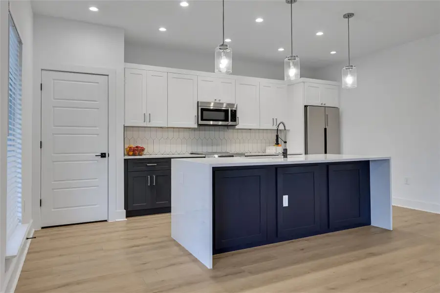 8631 Big Horn Cir, Lago Vista, TX 78645 - Image #3