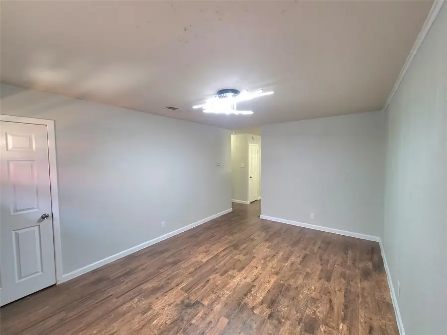 1410 Valleyridge Dr, Austin, TX 78704 - Image #3