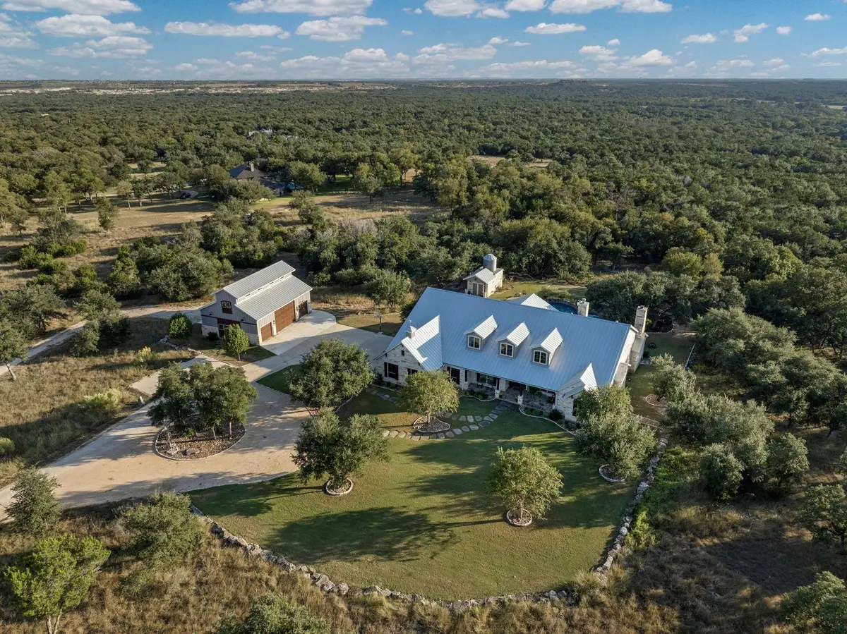 221 Palomino Cv, Jarrell, TX 76537 - #1