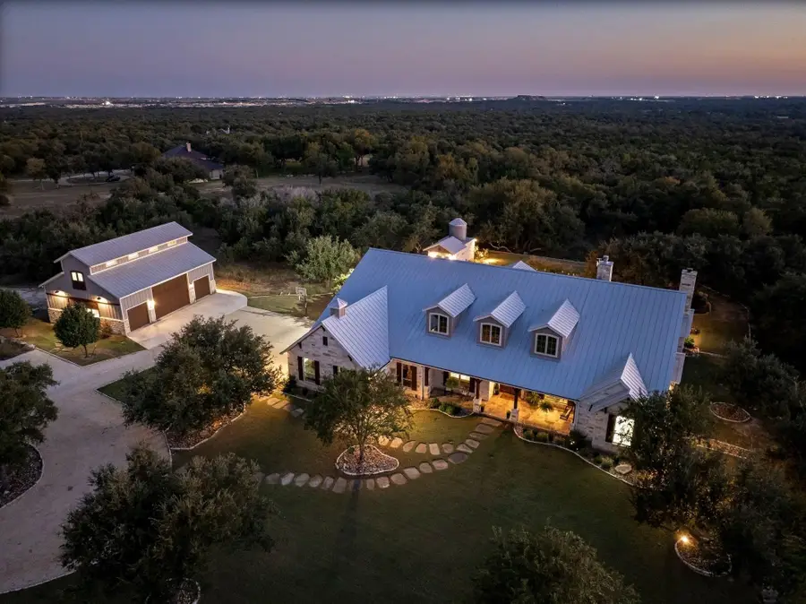 221 Palomino Cv, Jarrell, TX 76537 - #2