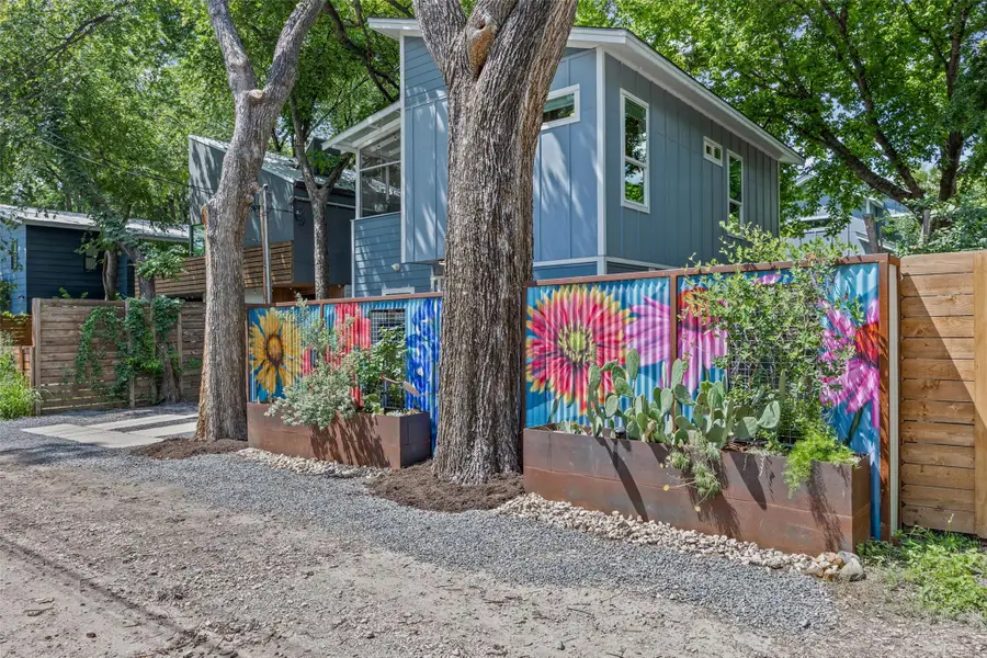 1409 Holly St #B, Austin, TX 78702 - #2