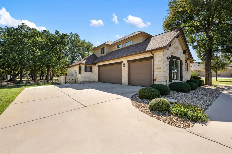 129 Camp Verde Dr, Georgetown, TX 78633 - Image #2