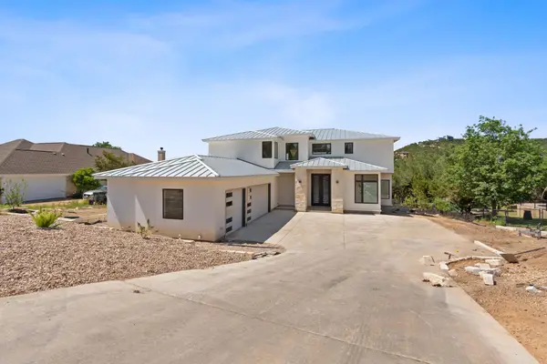 8128 Beauregard Dr, Leander, TX 78641