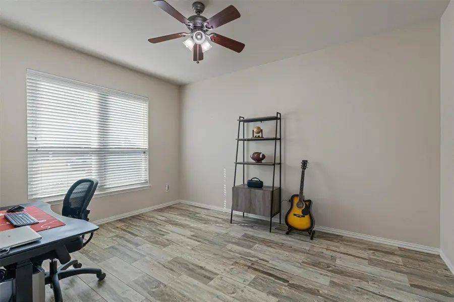 349 Lake Livingston Dr, Georgetown, TX 78628 - Image #3