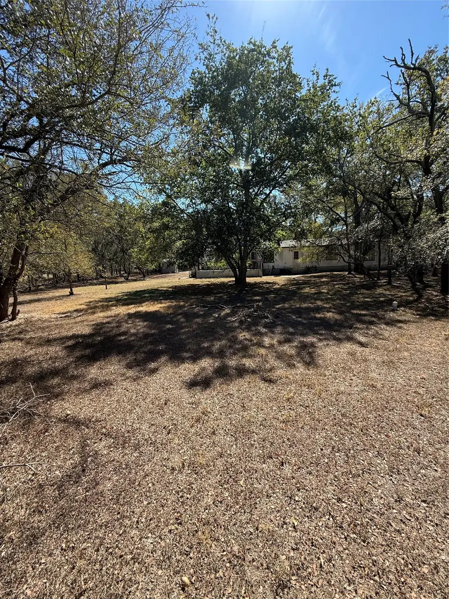 236 Live Oak Dr E, Cedar Creek, TX 78612 - Image #3