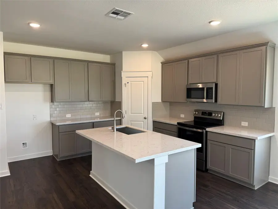 120 Quail Convey Dr, Jarrell, TX 76537 - #3