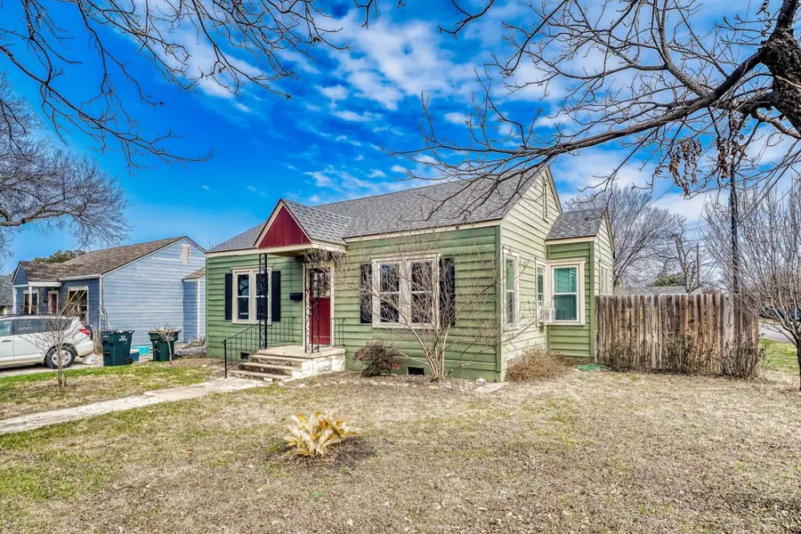 311 S Church St, Georgetown, TX 78626 - #3