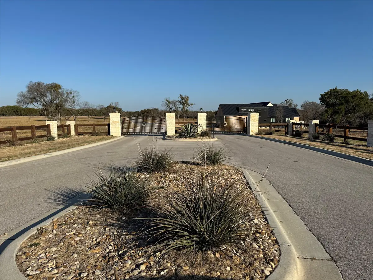 41 Hawthorne Ln, Spicewood, TX 78669 - #1