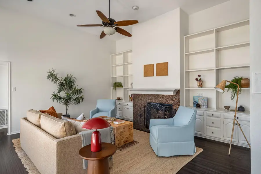 1910 Robbins Pl #311, Austin, TX 78705 - #3