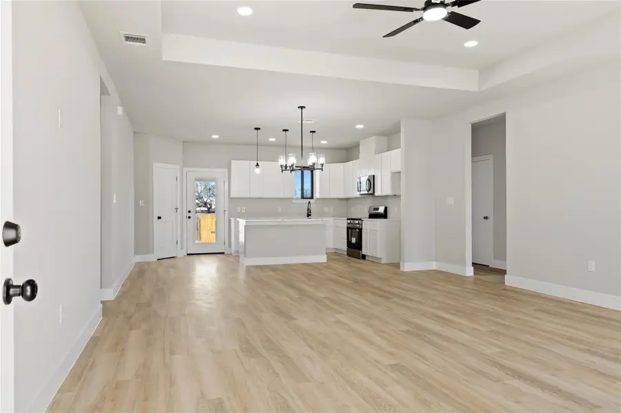 113 Autumn Sage Trl, Johnson City, TX 78636 - #2