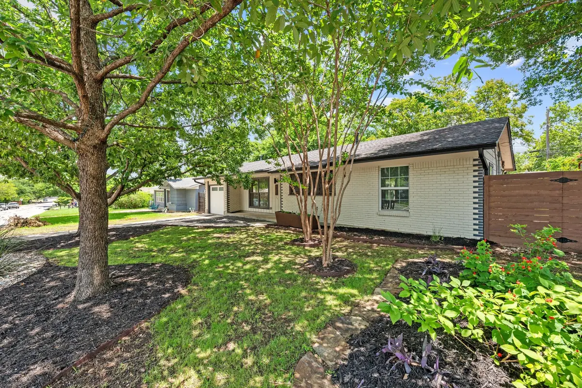 2611 E Side Dr, Austin, TX 78704 - #1