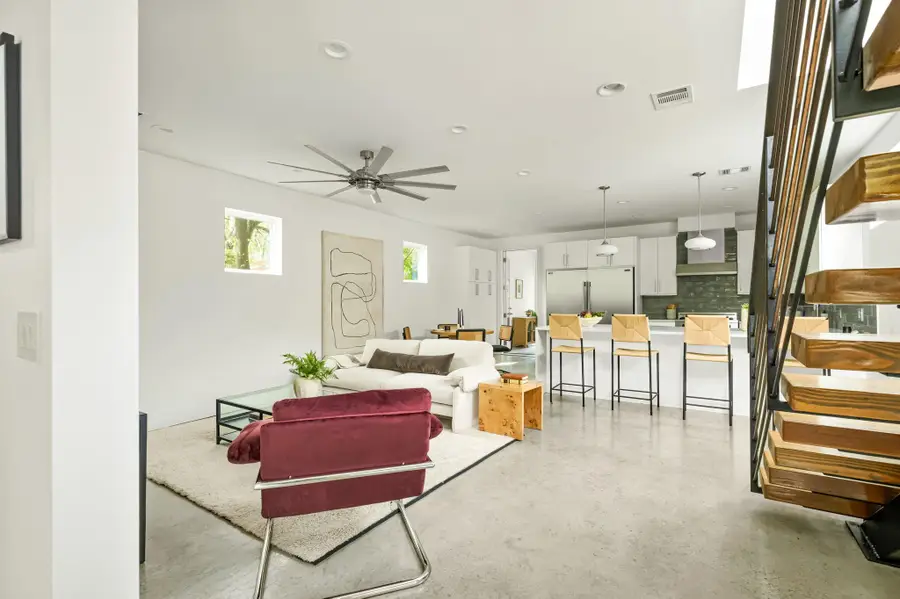 1182 Oakgrove Ave #A, Austin, TX 78702 - #3