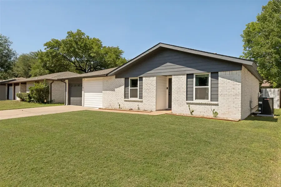 2404 Bending Trl, Austin, TX 78744 - #2