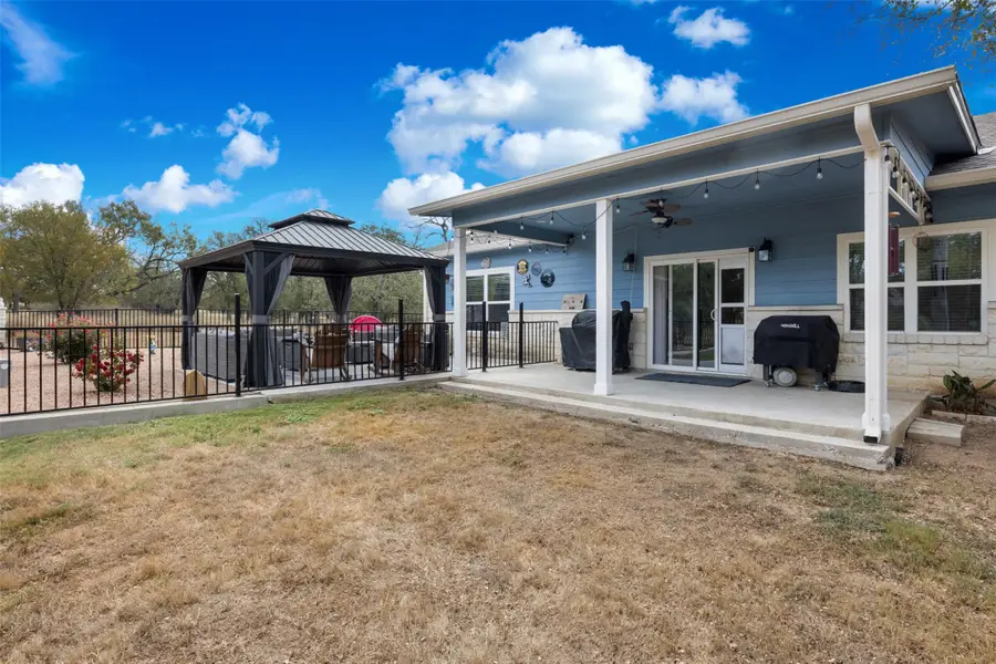 141 Eagle Point Cv, Kingsland, TX 78639 - Image #3