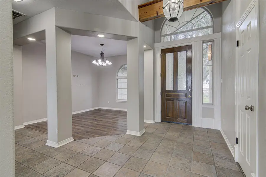 5006 Thunderbird St, Lago Vista, TX 78645 - #3