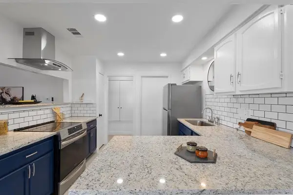 2009 Sandberg Dr #159, Austin, TX 78752