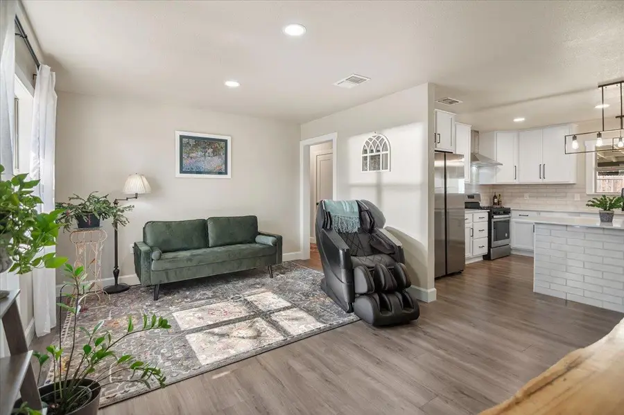 1236 Martin St, Mason, TX 76856 - #3