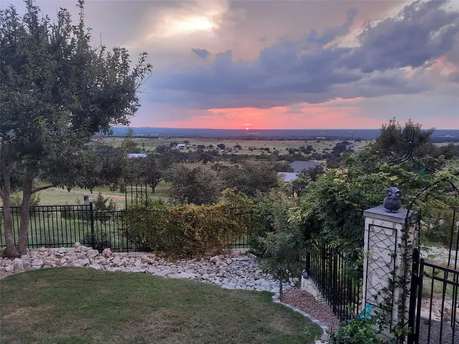 504 Cedar Mountain Dr, Marble Falls, TX 78654 - Image #3