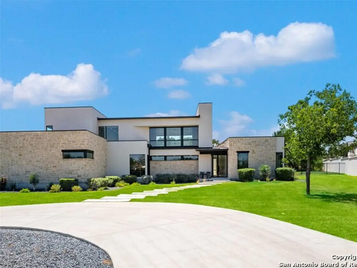 211 Wellesley Hill Hl, Shavano Park, TX 78231 - Image #1