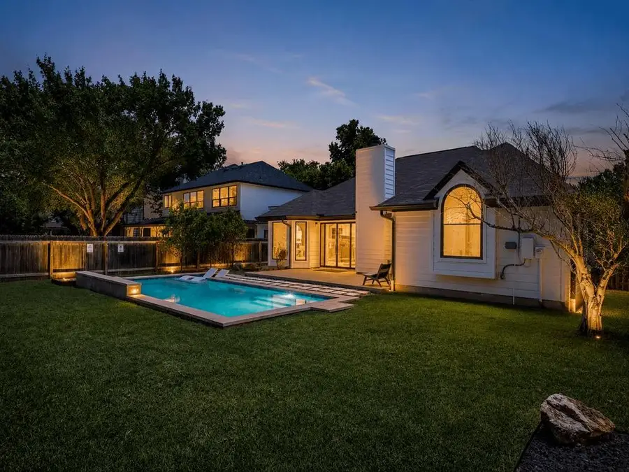 7704 Kiva Dr, Austin, TX 78749 - #3