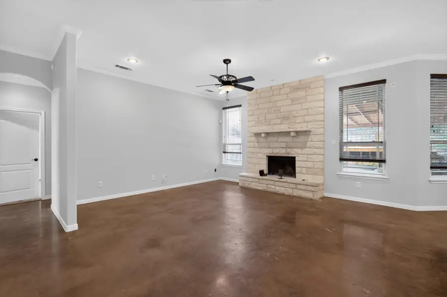 3917 Walden Creek Xing, Harker Heights, TX 76548 - #3
